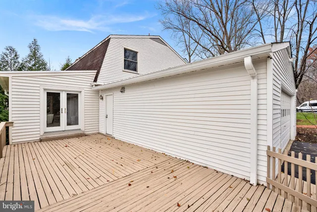 $1,210,000 | 10207 Oxfordshire Road, Great Falls, VA 22066