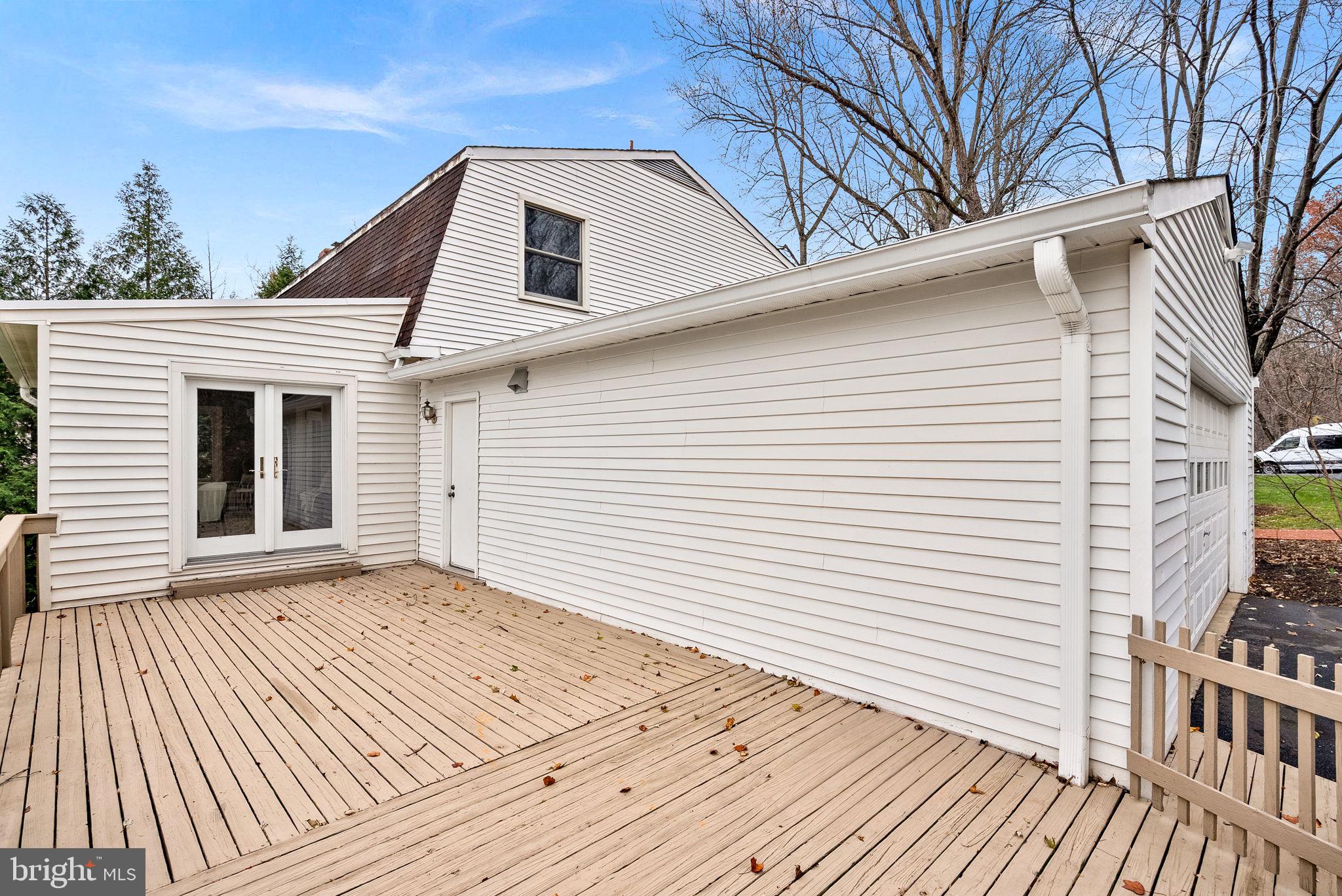 10207 Oxfordshire Road Great Falls, VA 22066 - Photo 57 of 70