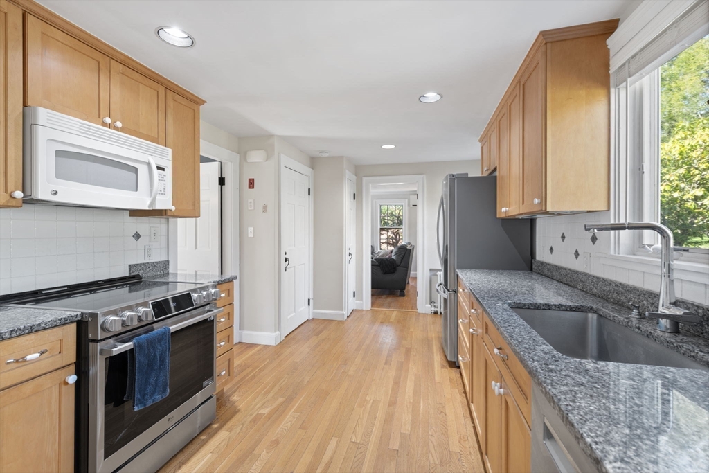 64 Gayland Road Needham, MA 02492 - Photo 7 of 29 Gallery Image 7
