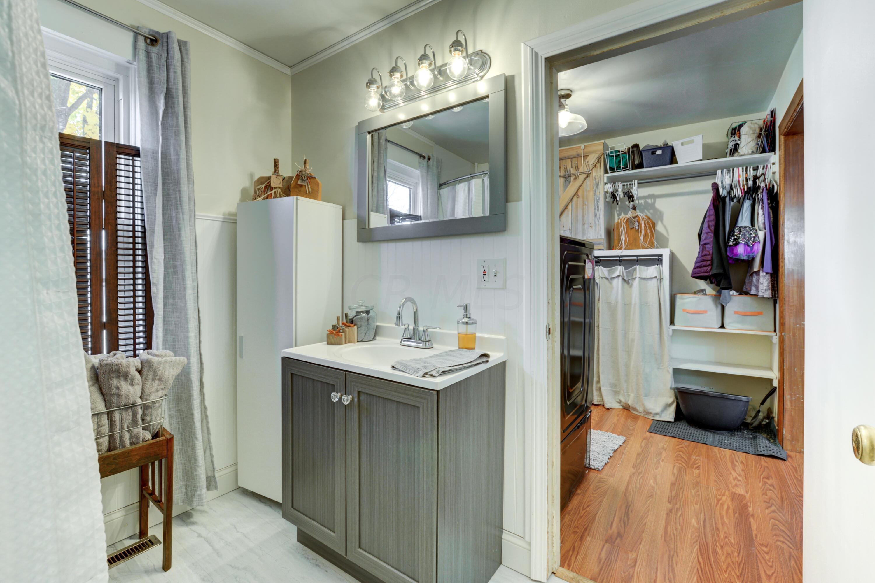 2321 Troy Road Delaware, OH 43015 - Photo 21 of 58 Full Bath