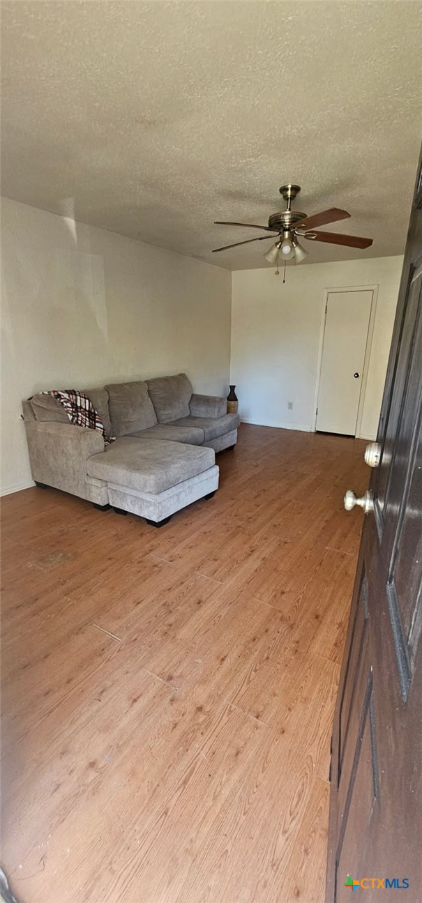12 Sunset Drive Lampasas, TX 76550 - Photo 6 of 25 a view of a room with a ceiling fan
