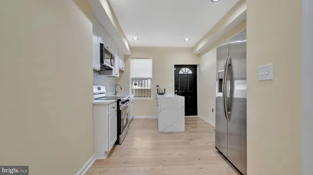 $1,350 | 307 South Smallwood Street, Baltimore, MD 21223