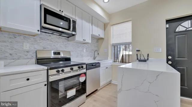 $1,350 | 307 South Smallwood Street, Baltimore, MD 21223