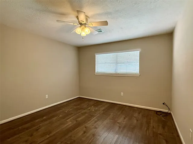 $400,000 | 1426 Antigua Lane, Nassau Bay, TX 77058