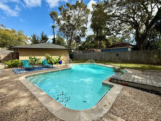 $400,000 | 1426 Antigua Lane, Nassau Bay, TX 77058