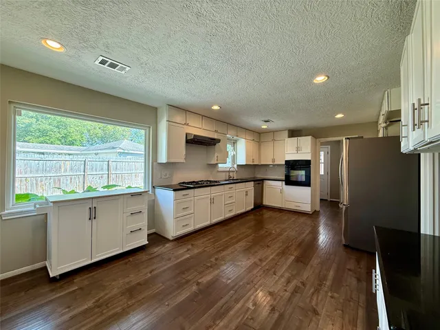 $400,000 | 1426 Antigua Lane, Nassau Bay, TX 77058