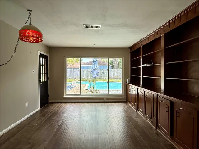 $400,000 | 1426 Antigua Lane, Nassau Bay, TX 77058