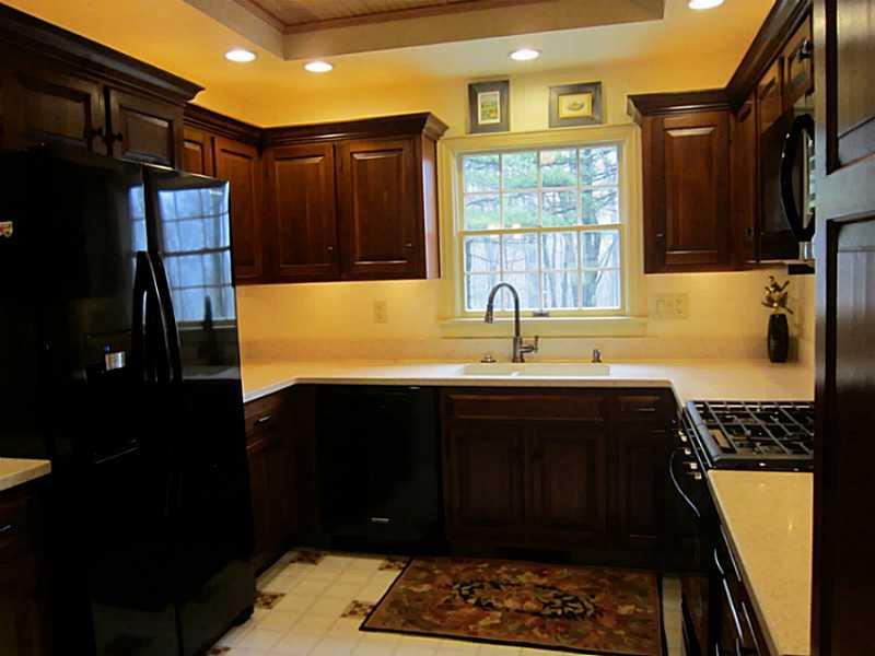 190 Dinnerbell Road Butler, PA 16002 - Photo 16 of 18 Kitchen.