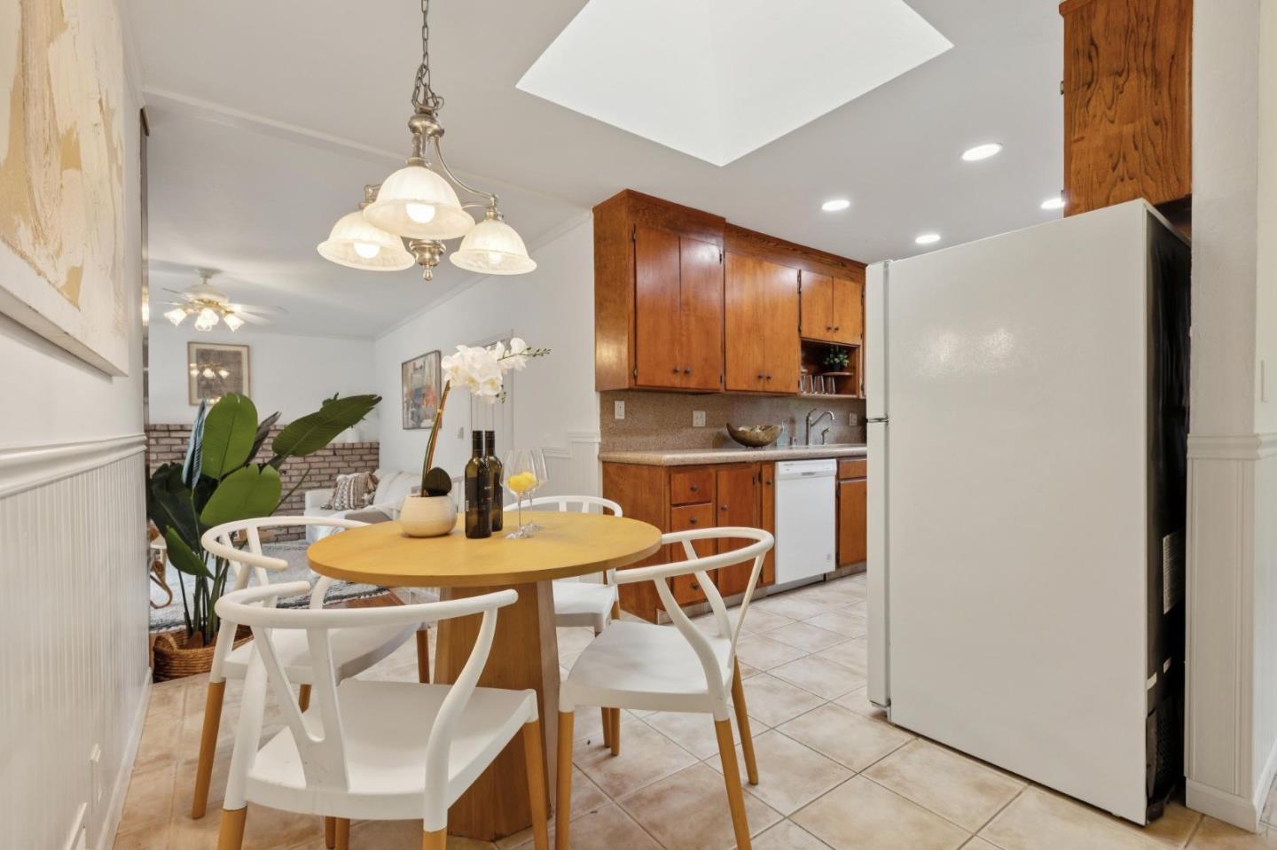 1087 South Stelling Road Cupertino, CA 95014 - Photo 5 of 22