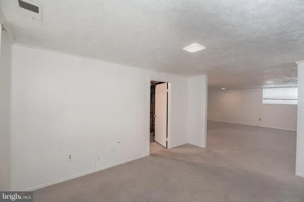 $2,450 | 8385 Woodline Court, Manassas, VA 20110