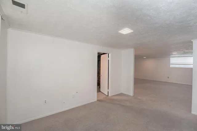 $2,450 | 8385 Woodline Court, Manassas, VA 20110