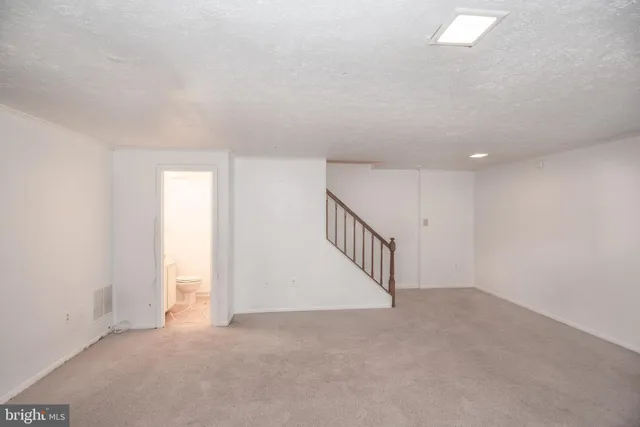 $2,450 | 8385 Woodline Court, Manassas, VA 20110