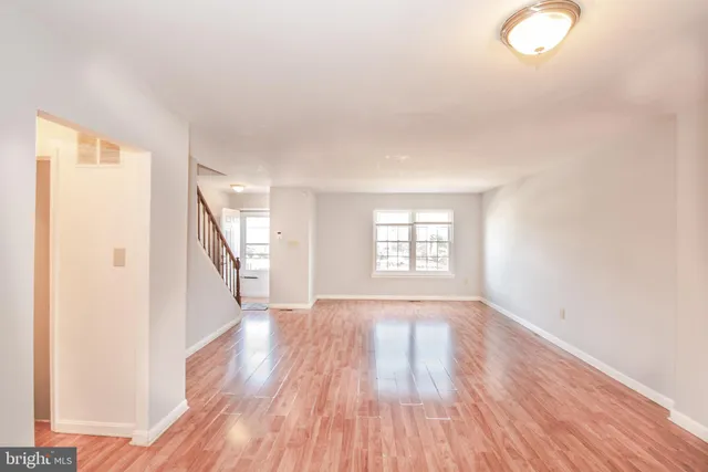 $2,450 | 8385 Woodline Court, Manassas, VA 20110