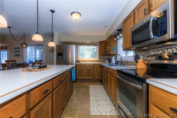 $550,000 | 189 Wa Ha Ma Court, Camdenton, MO 65020