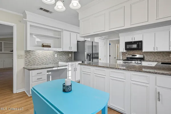 $275,000 | 100 Foxgate Place, Jackson, MS 39211