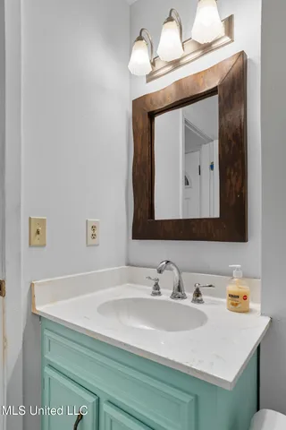 $300,000 | 100 Foxgate Place, Jackson, MS 39211