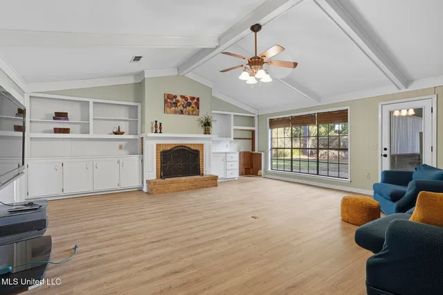 $300,000 | 100 Foxgate Place, Jackson, MS 39211