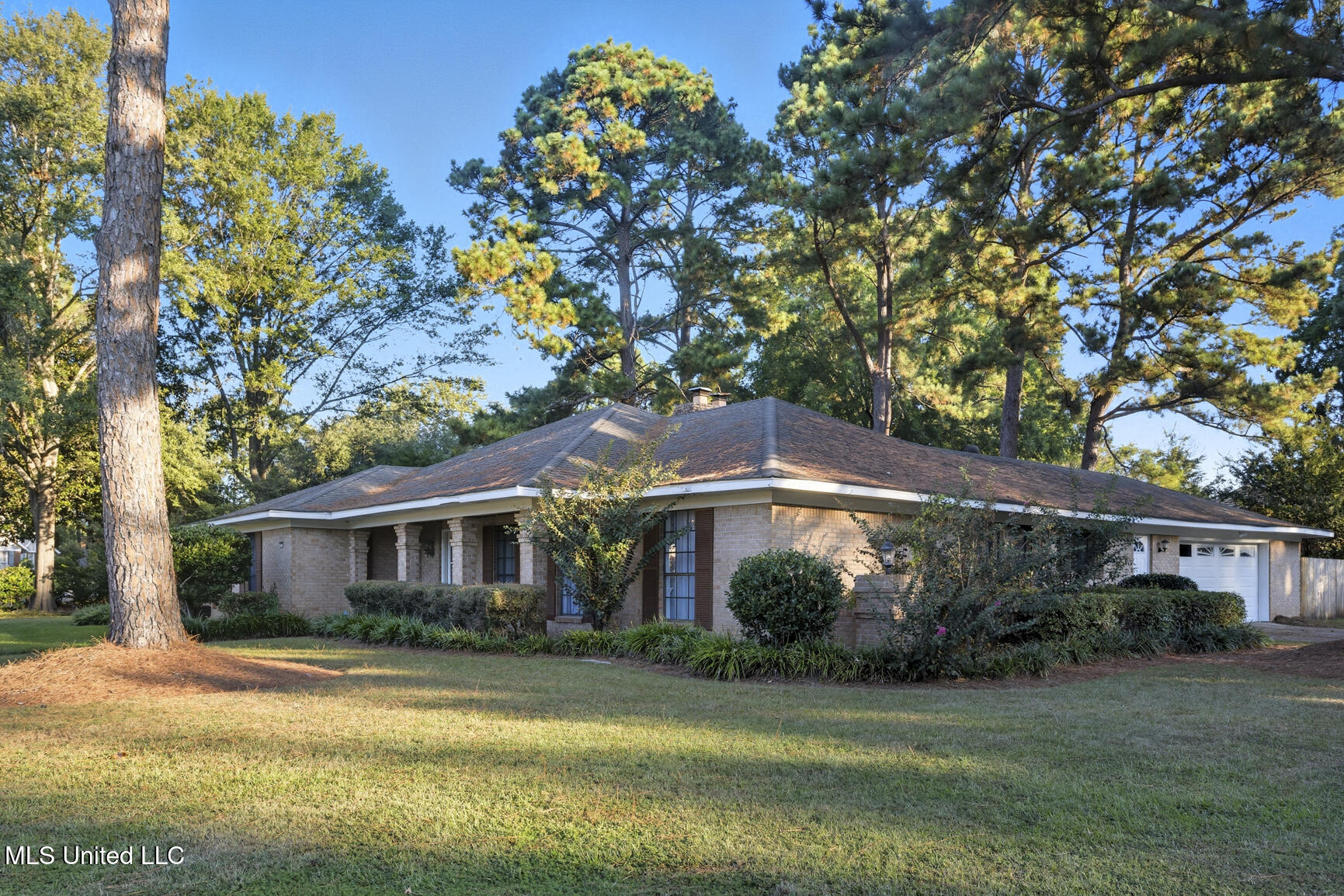 100 Foxgate Place Jackson, MS 39211 - Photo 2 of 32 100 Fox Gate-1