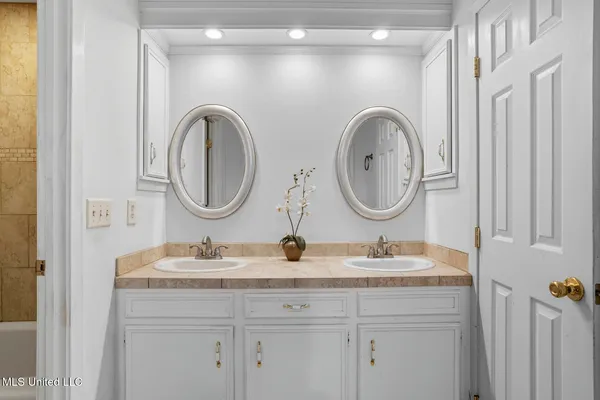 $275,000 | 100 Foxgate Place, Jackson, MS 39211