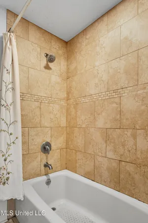 $275,000 | 100 Foxgate Place, Jackson, MS 39211