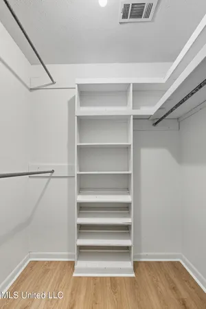 $275,000 | 100 Foxgate Place, Jackson, MS 39211