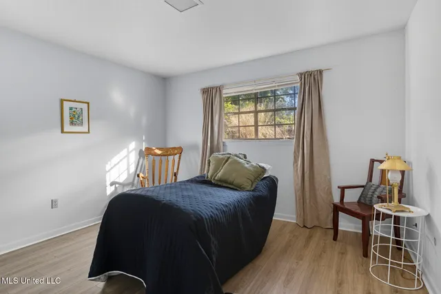 $300,000 | 100 Foxgate Place, Jackson, MS 39211