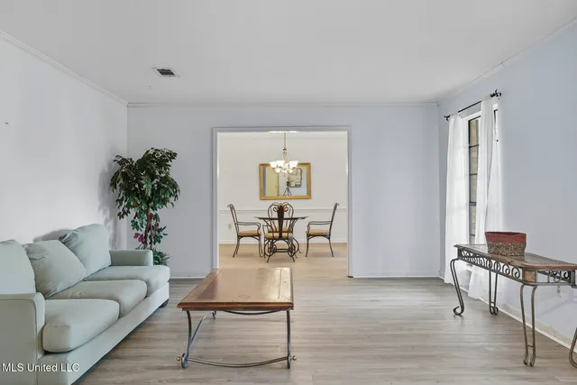 $300,000 | 100 Foxgate Place, Jackson, MS 39211