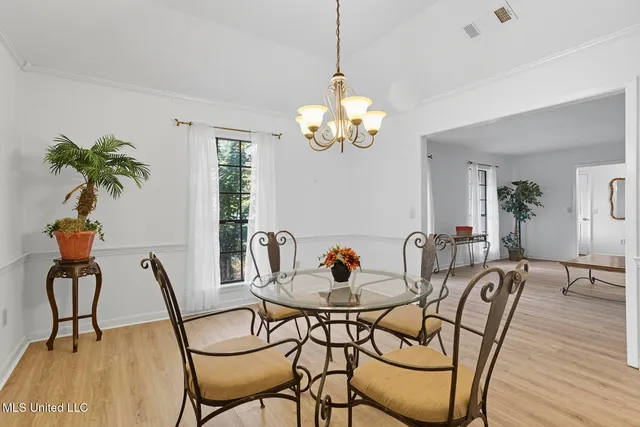 $300,000 | 100 Foxgate Place, Jackson, MS 39211