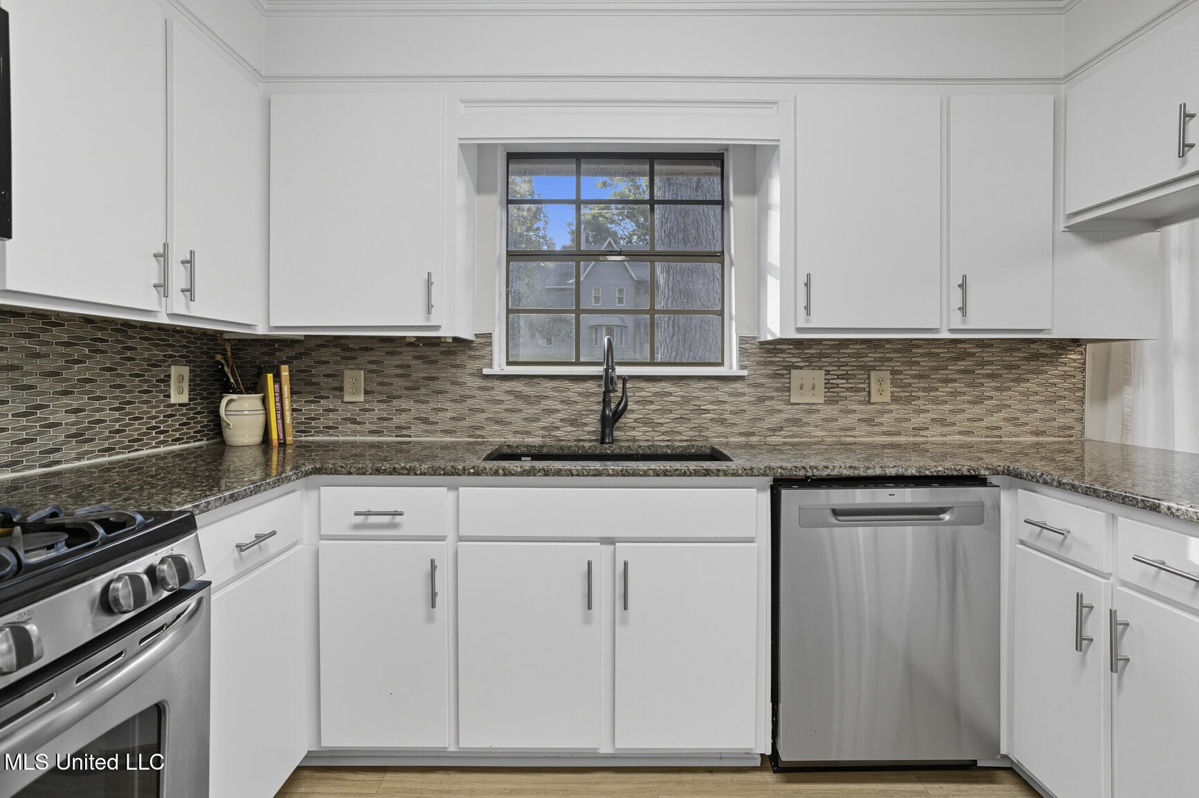 100 Foxgate Place Jackson, MS 39211 - Photo 9 of 32 100 Fox Gate-11