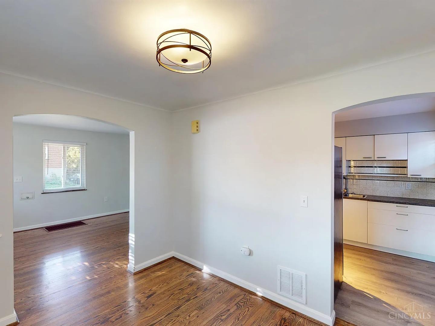 6651 Winton Road Cincinnati, OH 45224 - Photo 4 of 8 Photo is pre renters