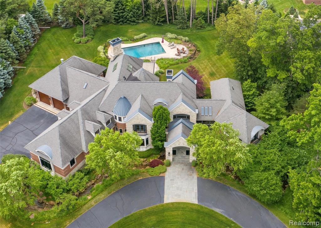 3872 Walnut Brook Drive Rochester Hills, MI 48309 - Photo 2 of 42