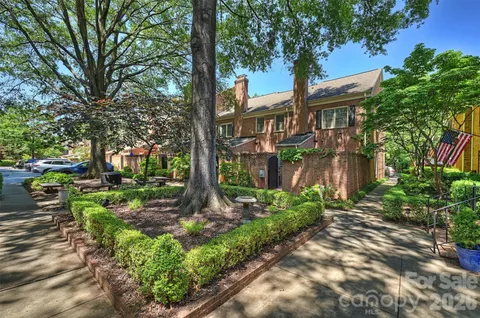 $550,000 | 520 North Poplar Street, Unit I, Charlotte, NC 28202