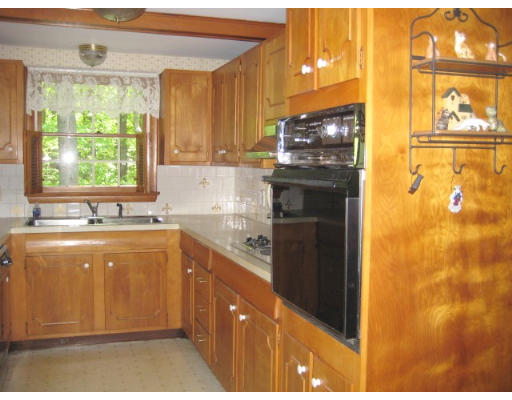 18 Hawthorne Road Sturbridge, MA 01566 - Photo 13 of 15 Gallery Image 13
