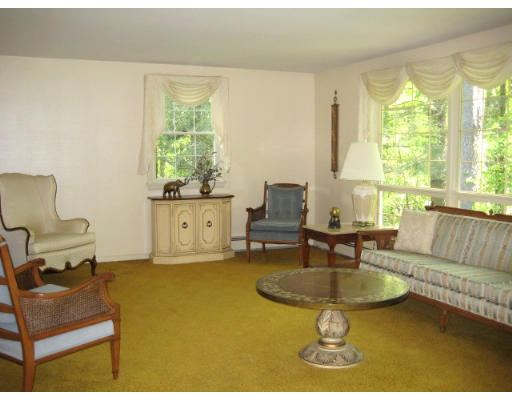 18 Hawthorne Road Sturbridge, MA 01566 - Photo 6 of 15 Gallery Image 6
