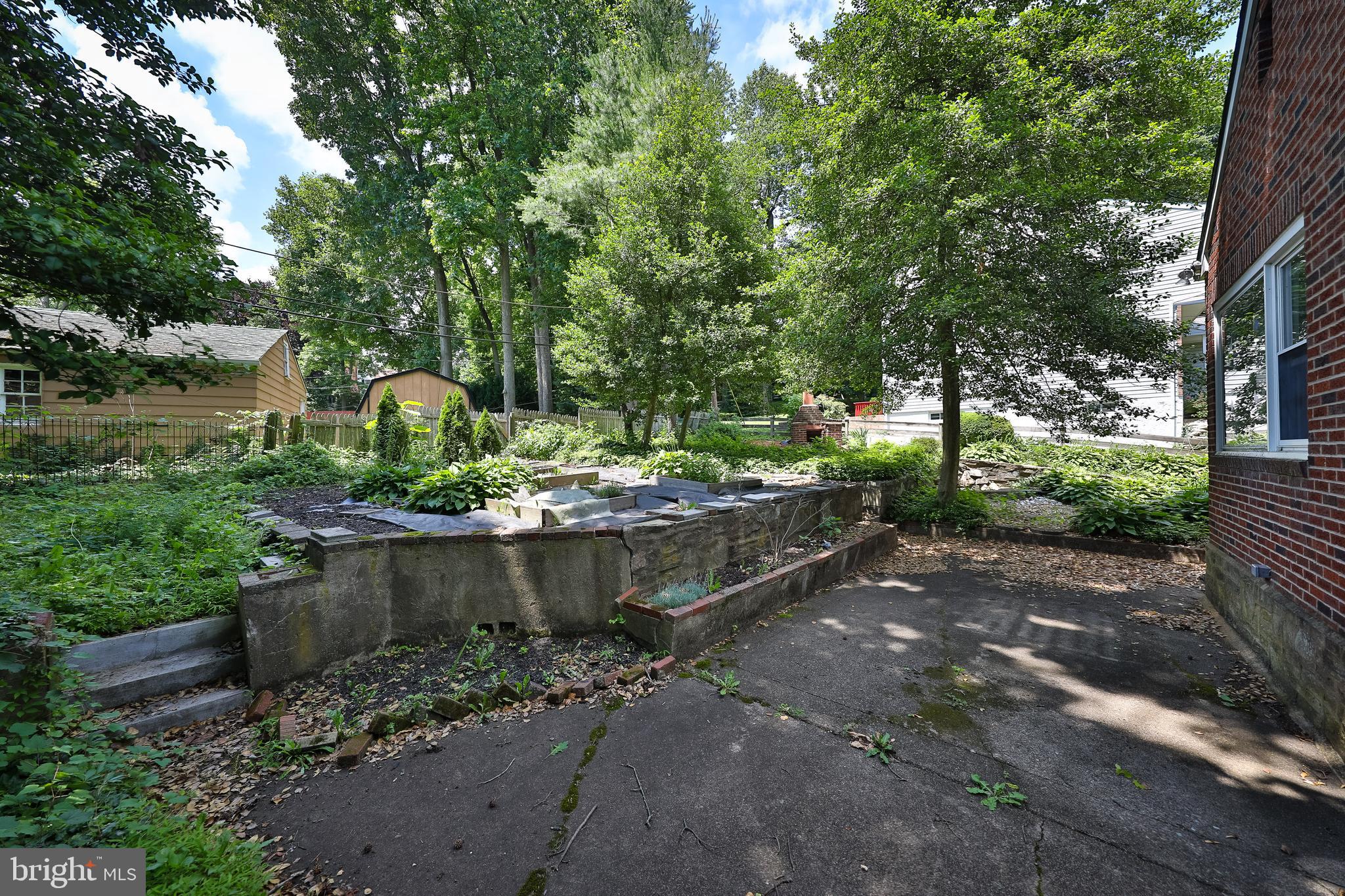 720 Camberly Road Glenside, PA 19038 - Photo 5 of 29 Side Yard, Leading to Rear Yard