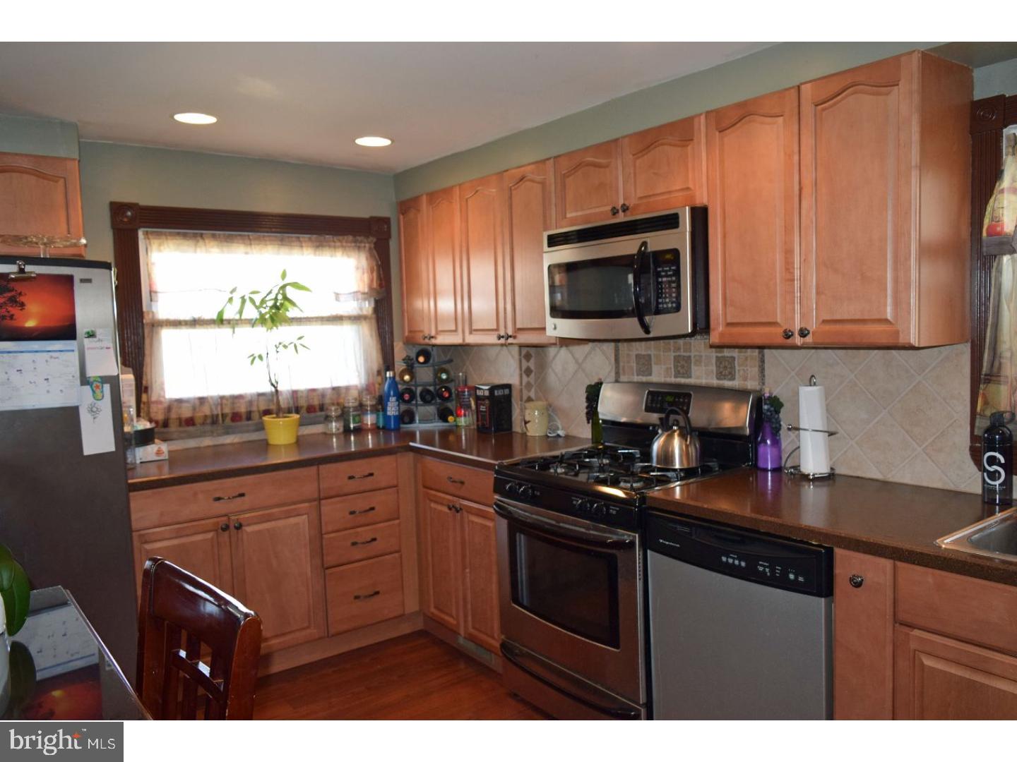 2822 Shipley Road Philadelphia, PA 19152 - Photo 3 of 22 Gallery Image 3