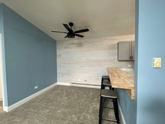 $1,600 | 1371 Cunat Court, Unit 2A, Lake In The Hills, IL 60156