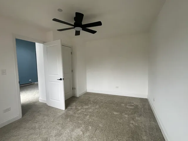 $1,600 | 1371 Cunat Court, Unit 2A, Lake In The Hills, IL 60156