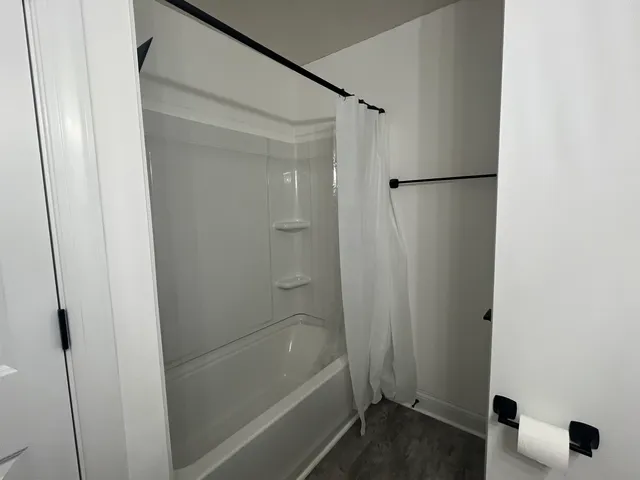 $1,600 | 1371 Cunat Court, Unit 2A, Lake In The Hills, IL 60156