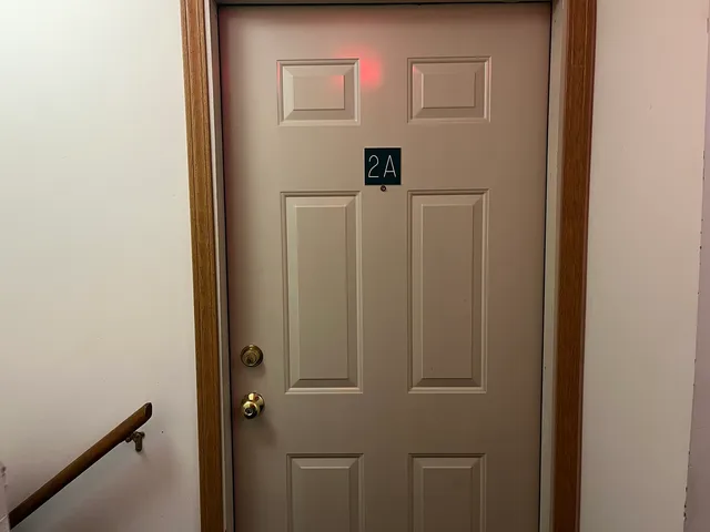 $1,600 | 1371 Cunat Court, Unit 2A, Lake In The Hills, IL 60156