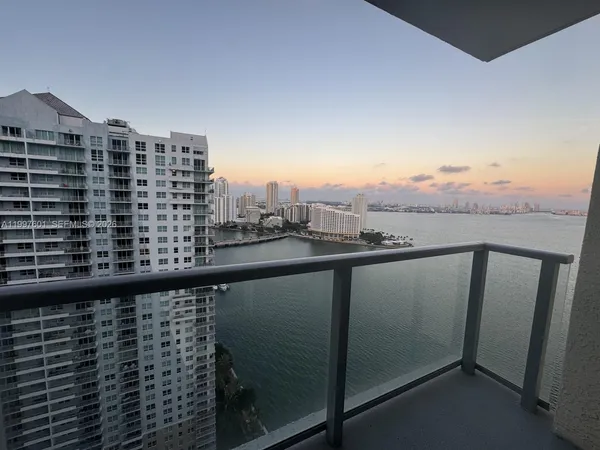 $4,350 | 1155 Brickell Bay Drive, Unit 2908, Miami, FL 33131