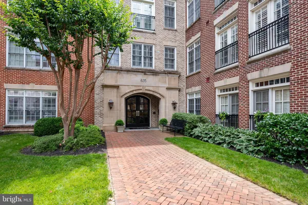 $5,775 | 635 First Street, Unit 405, Alexandria, VA 22314