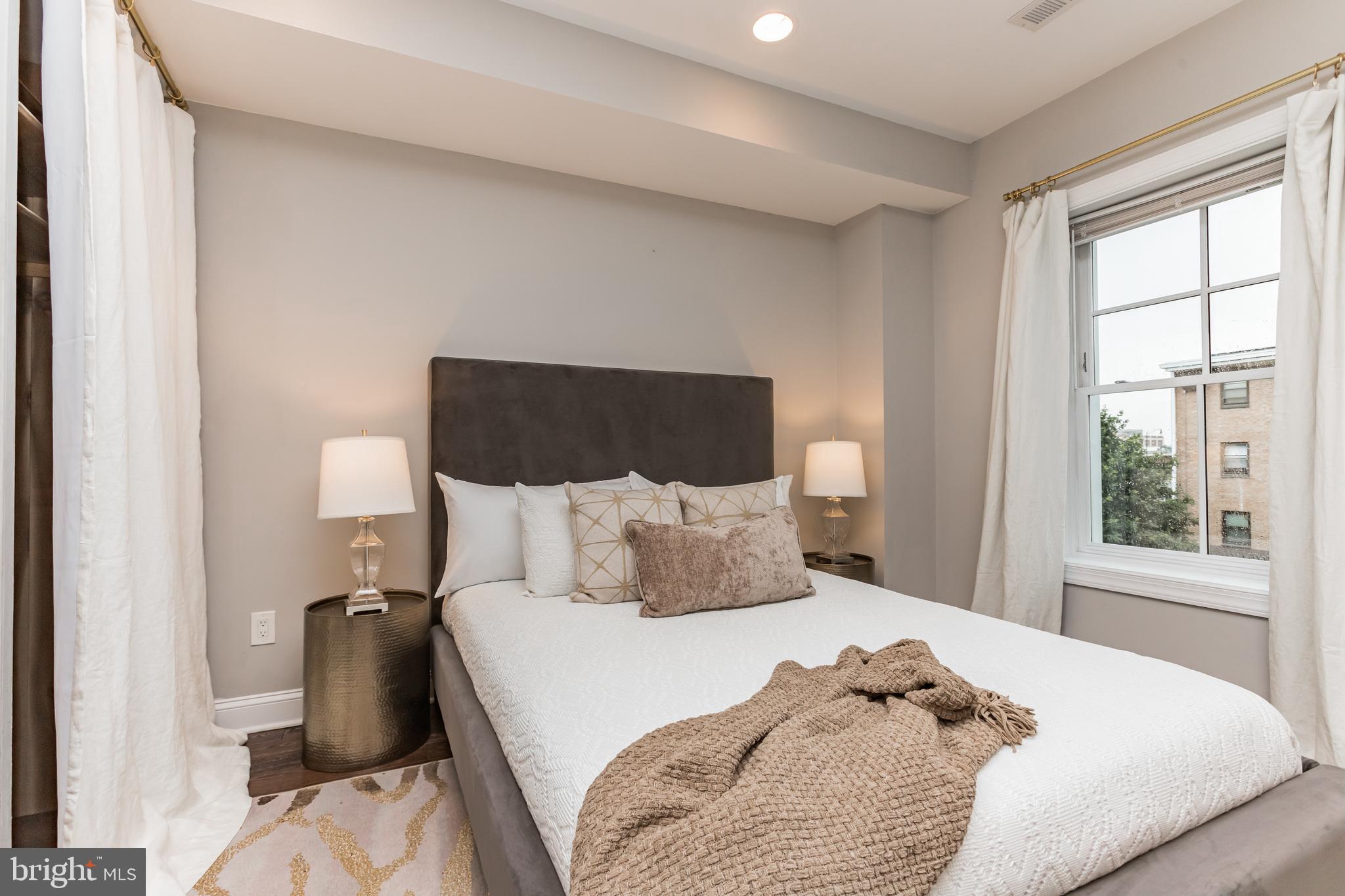1018 13th Street Southeast, Unit 2 Washington, DC 20003 - Photo 20 of 31