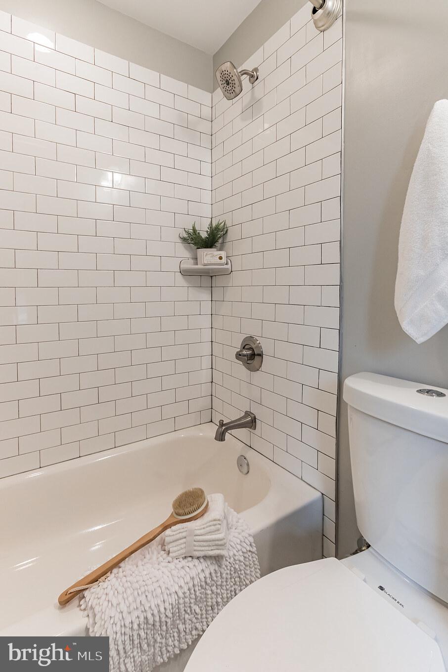 1018 13th Street Southeast, Unit 2 Washington, DC 20003 - Photo 27 of 31