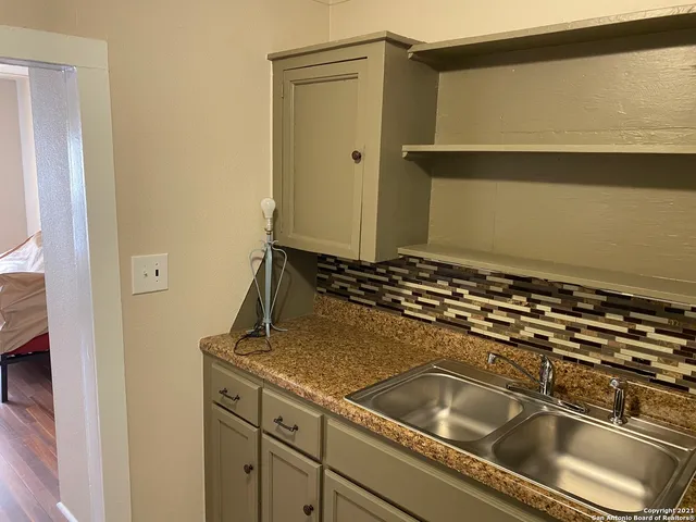 $795 | 175 Rosebud Lane, San Antonio, TX 78221