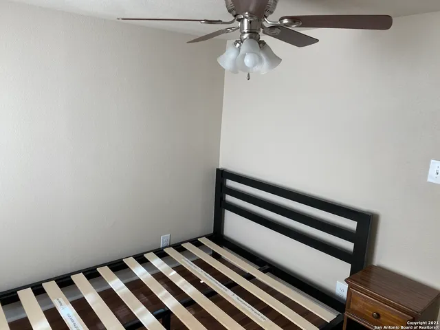 $795 | 175 Rosebud Lane, San Antonio, TX 78221