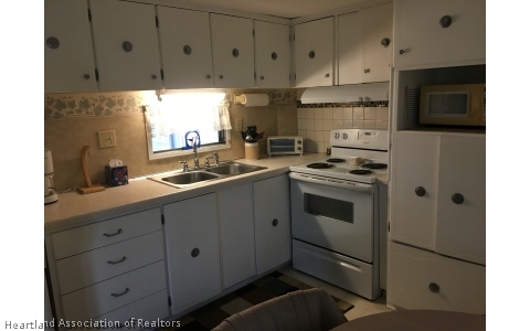 8039 Von Maxcy Road Sebring, FL 33870 - Photo 4 of 13 Gallery Image 4