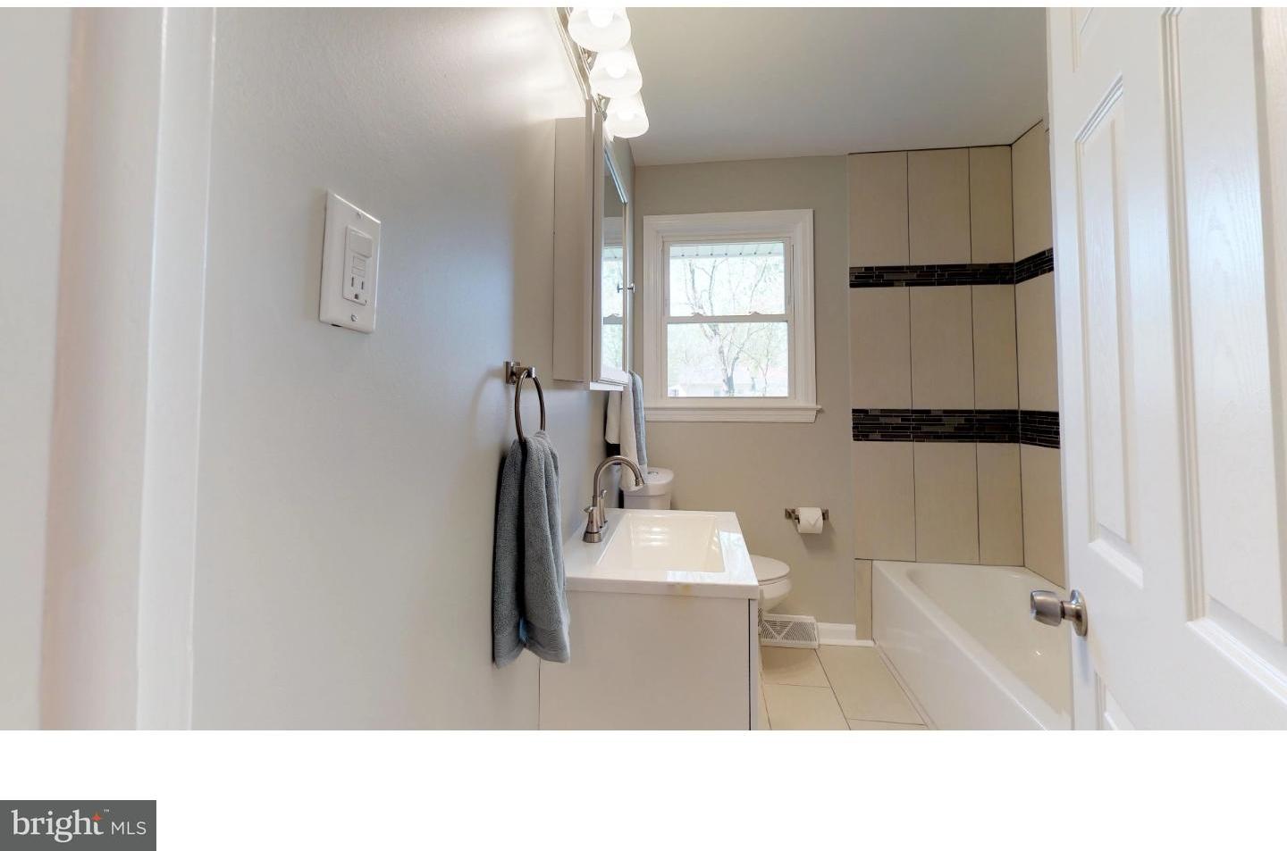 417 Yorkshire Road Cherry Hill, NJ 08034 - Photo 14 of 24 Bathroom