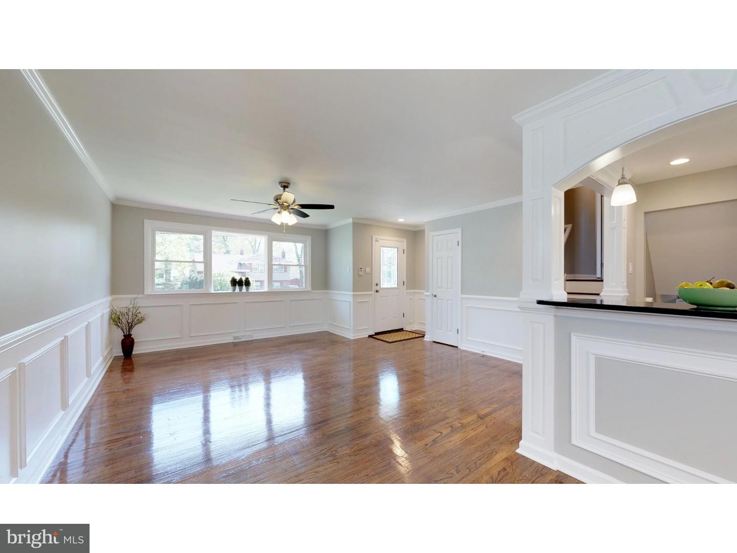 417 Yorkshire Road Cherry Hill, NJ 08034 - Photo 3 of 24 Living Room