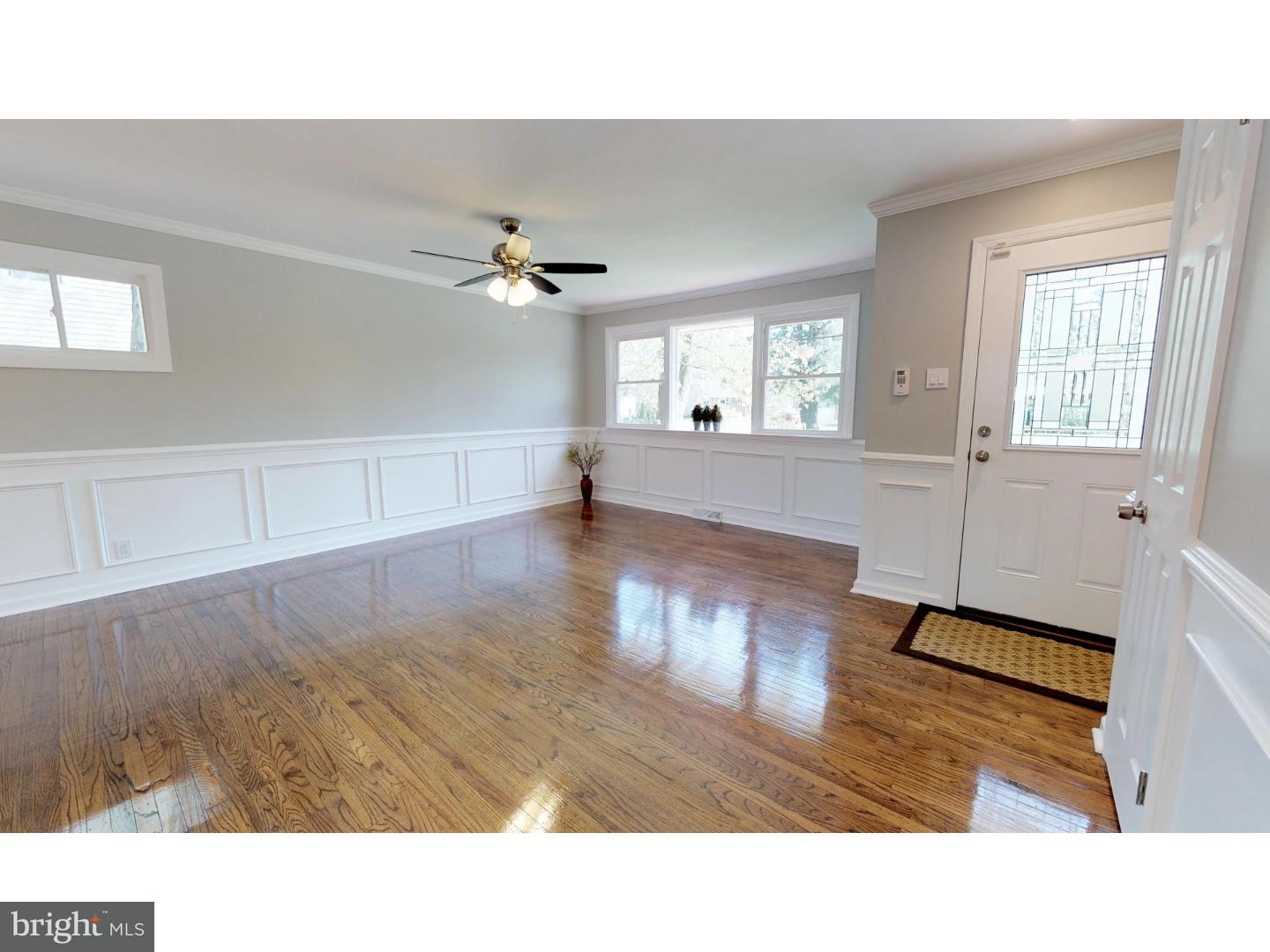 417 Yorkshire Road Cherry Hill, NJ 08034 - Photo 4 of 24